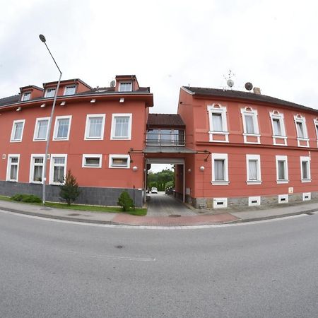 Casino Admiral Velenice - Gmuend Ceske Velenice Exteriér fotografie