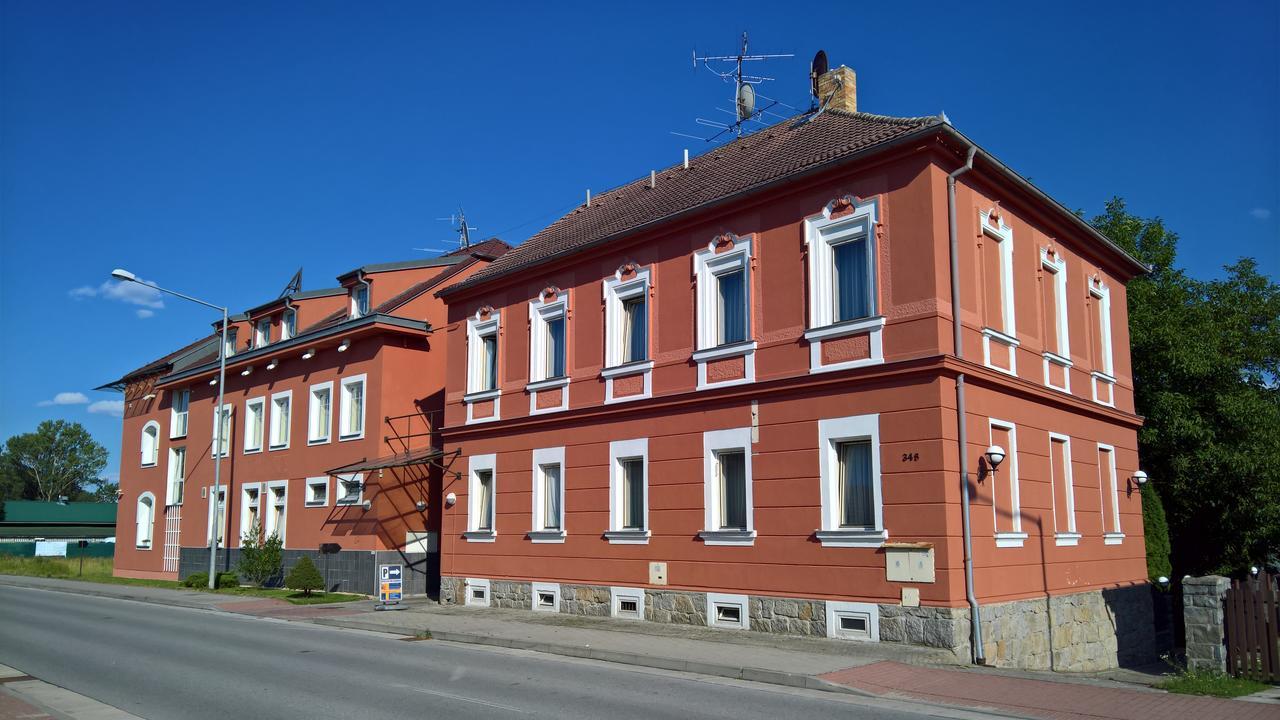 Casino Admiral Velenice - Gmuend Ceske Velenice Exteriér fotografie