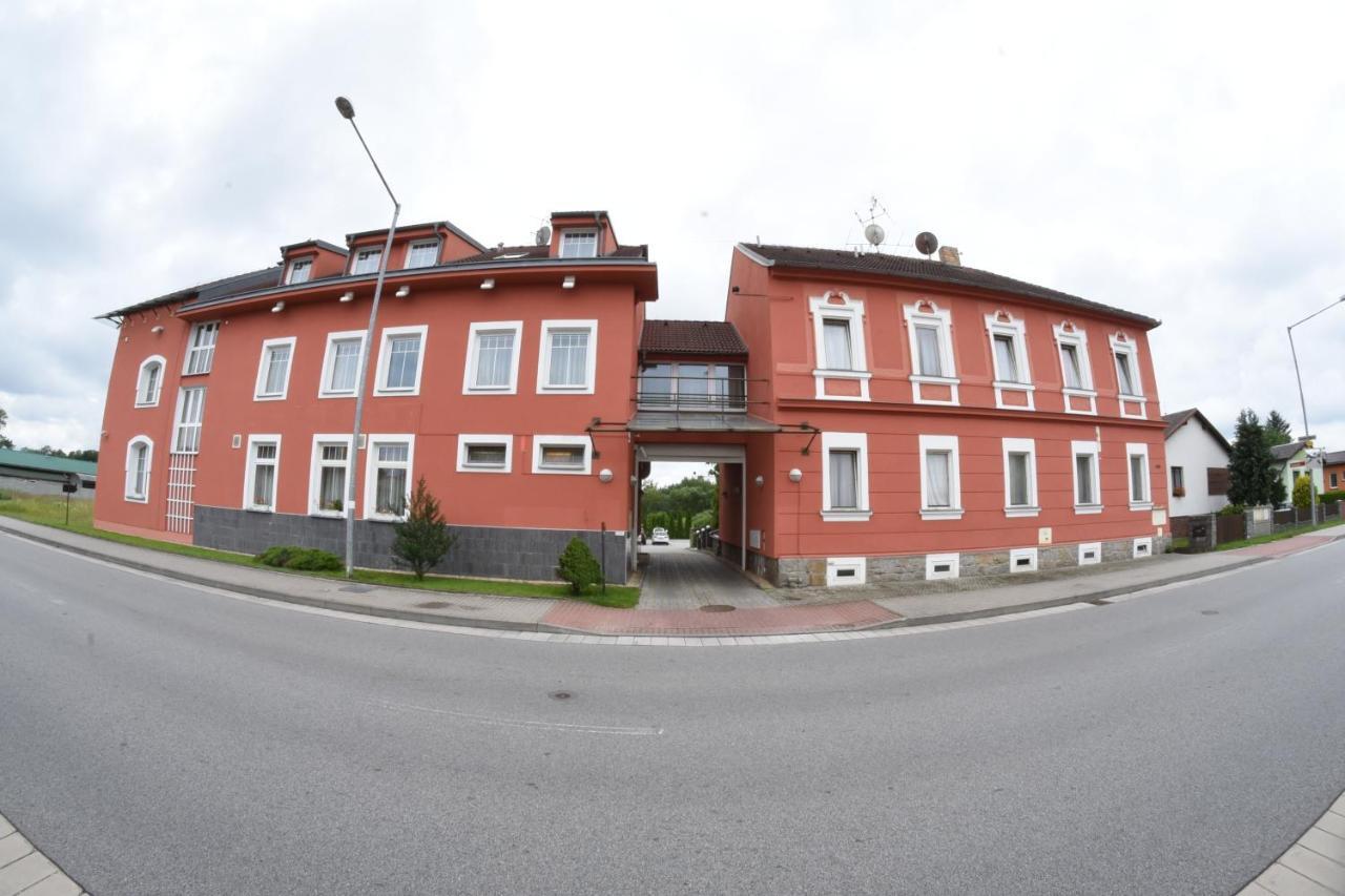 Casino Admiral Velenice - Gmuend Ceske Velenice Exteriér fotografie