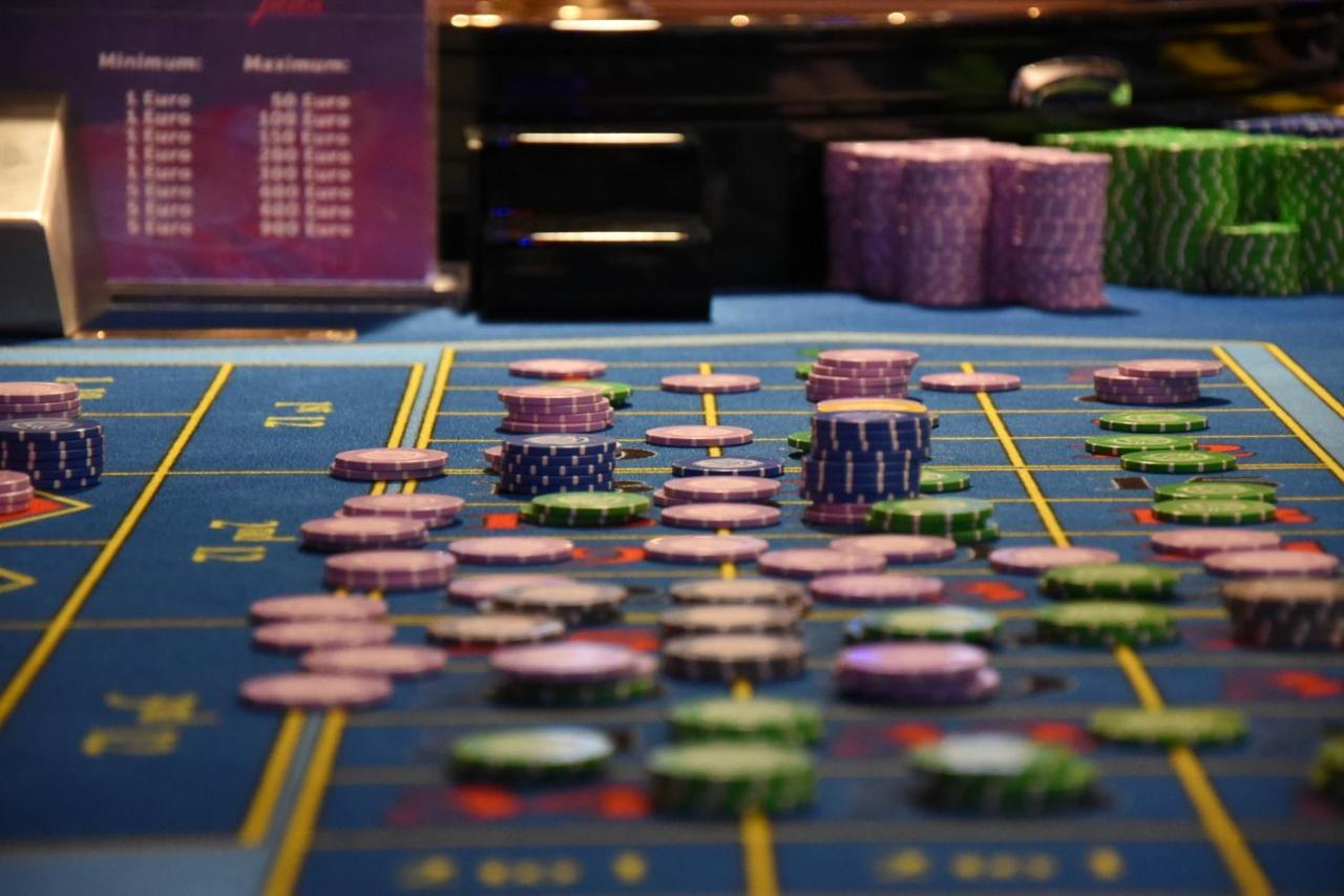 Casino Admiral Velenice - Gmuend Ceske Velenice Exteriér fotografie